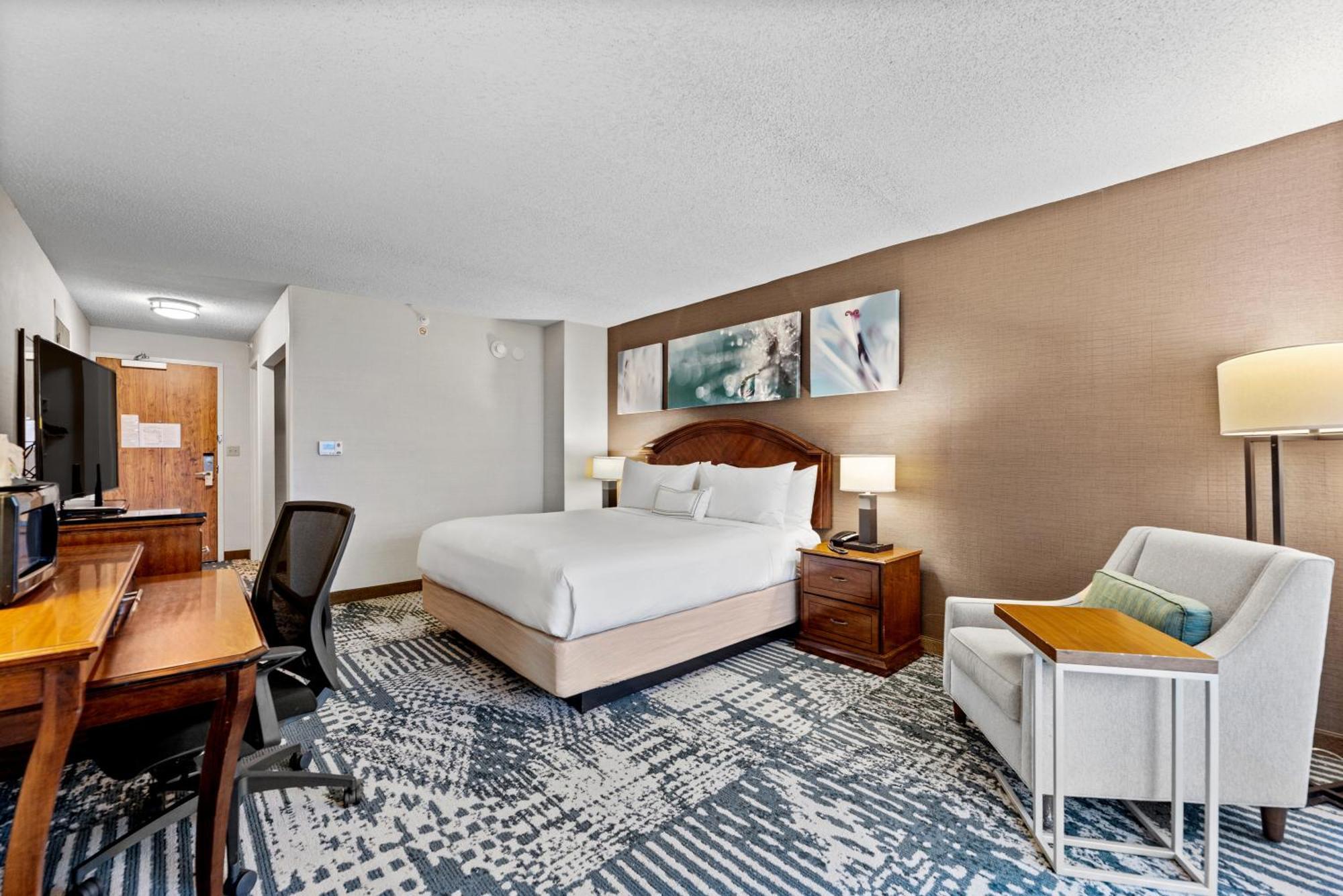 Delta Hotels By Marriott Mount Pleasant Racine Exterior photo